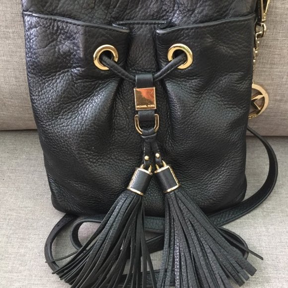 PURSES GALORE!!!! - Picture 5 of 8